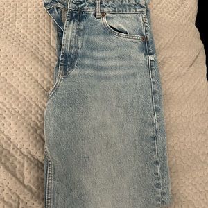 Zara jeans, size 8, ripped at knee